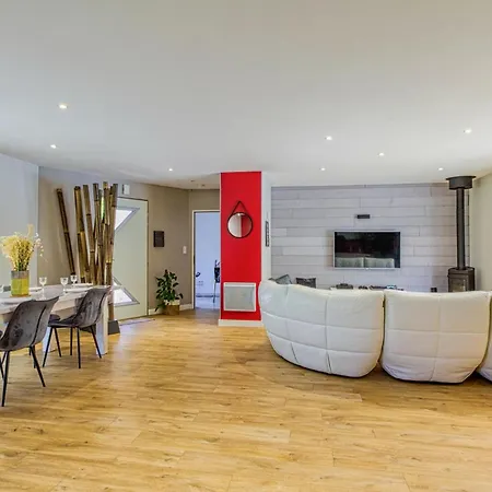 Stunning In With Wifi Holiday home
