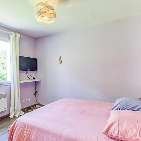 Stunning In With Wifi Holiday home