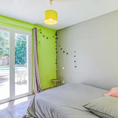 Holiday home Stunning In With Wifi Montsales